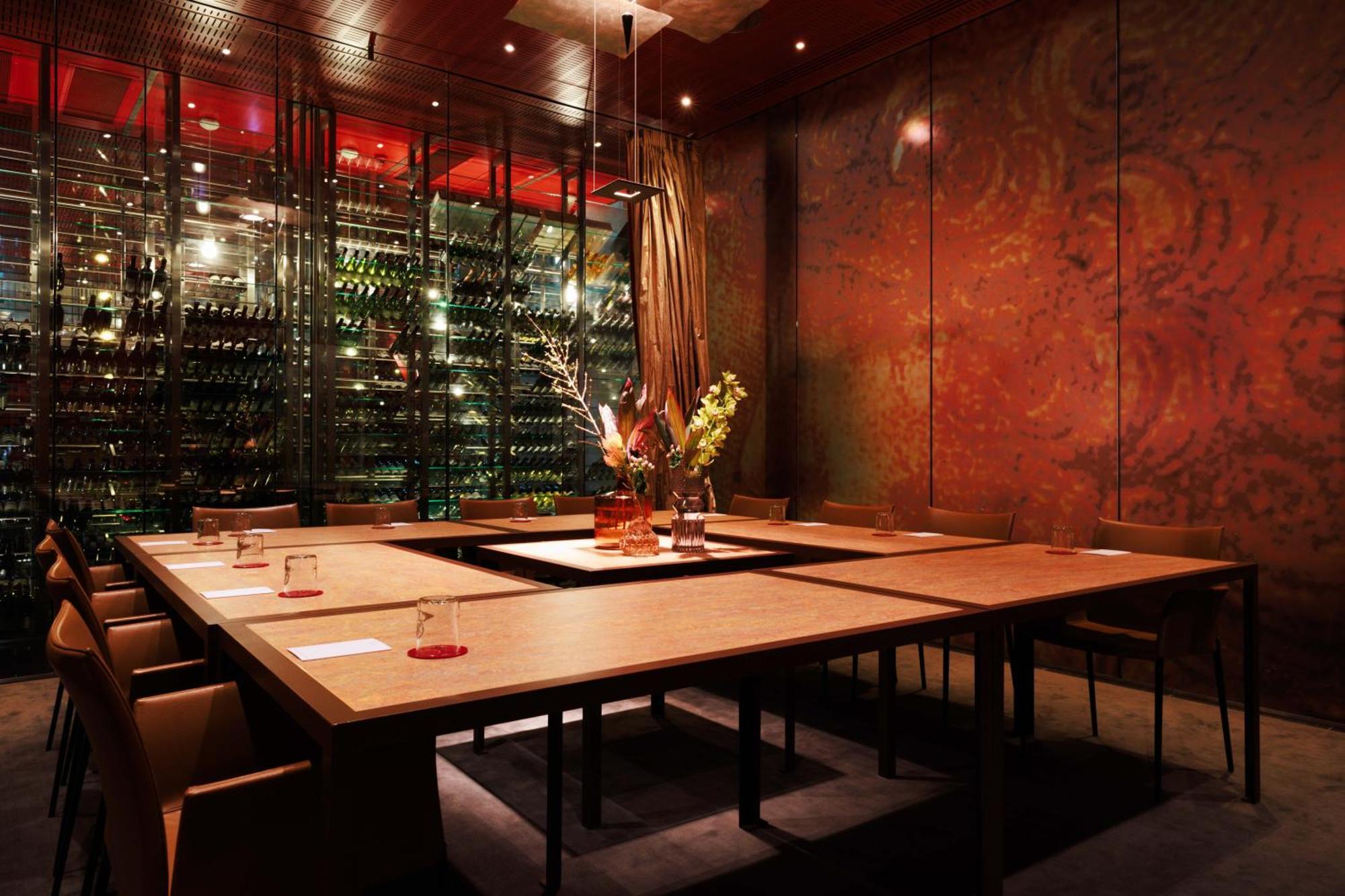 Kruisherenhotel Maastricht - Oostwegel Collection, Member Of Design Hotels Exteriör bild Interior of the restaurant