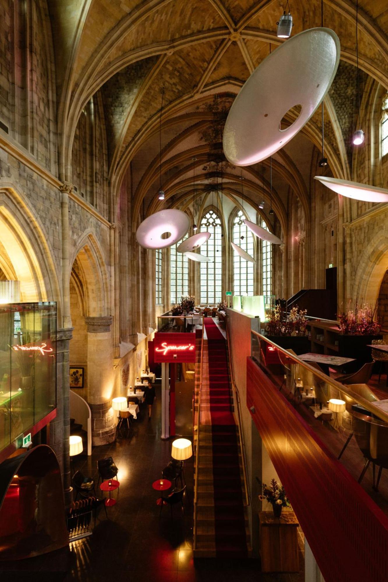 Kruisherenhotel Maastricht - Oostwegel Collection, Member Of Design Hotels Exteriör bild The interior of the restaurant