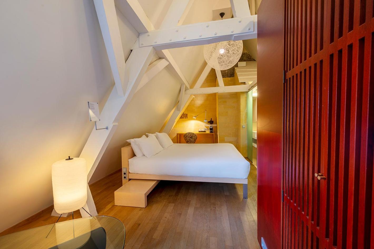 Kruisherenhotel Maastricht - Oostwegel Collection, Member Of Design Hotels Exteriör bild A room at the hotel