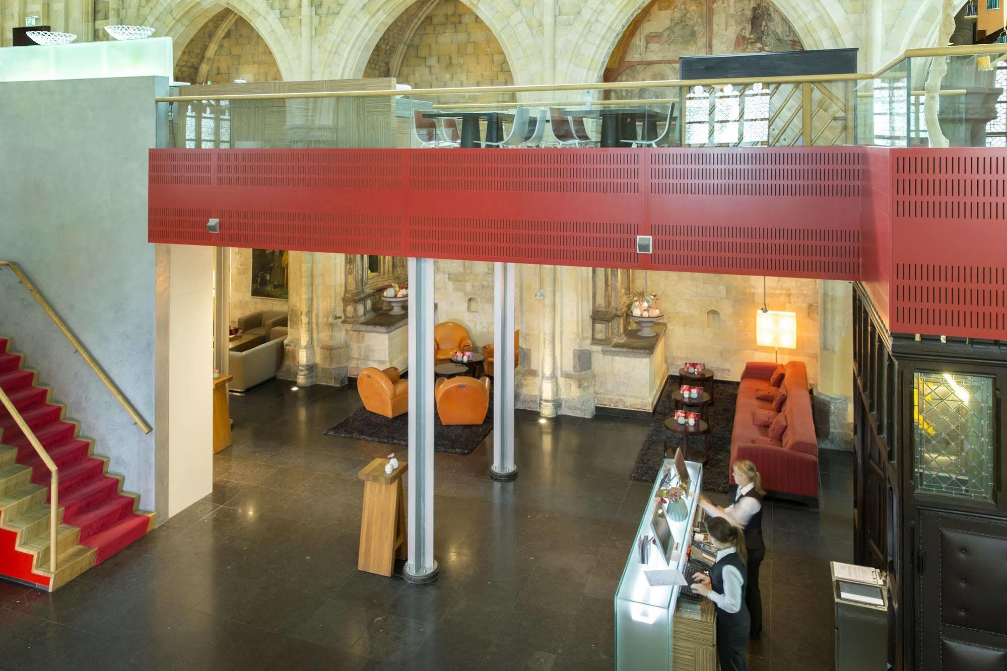 Kruisherenhotel Maastricht - Oostwegel Collection, Member Of Design Hotels Exteriör bild The interior of the museum