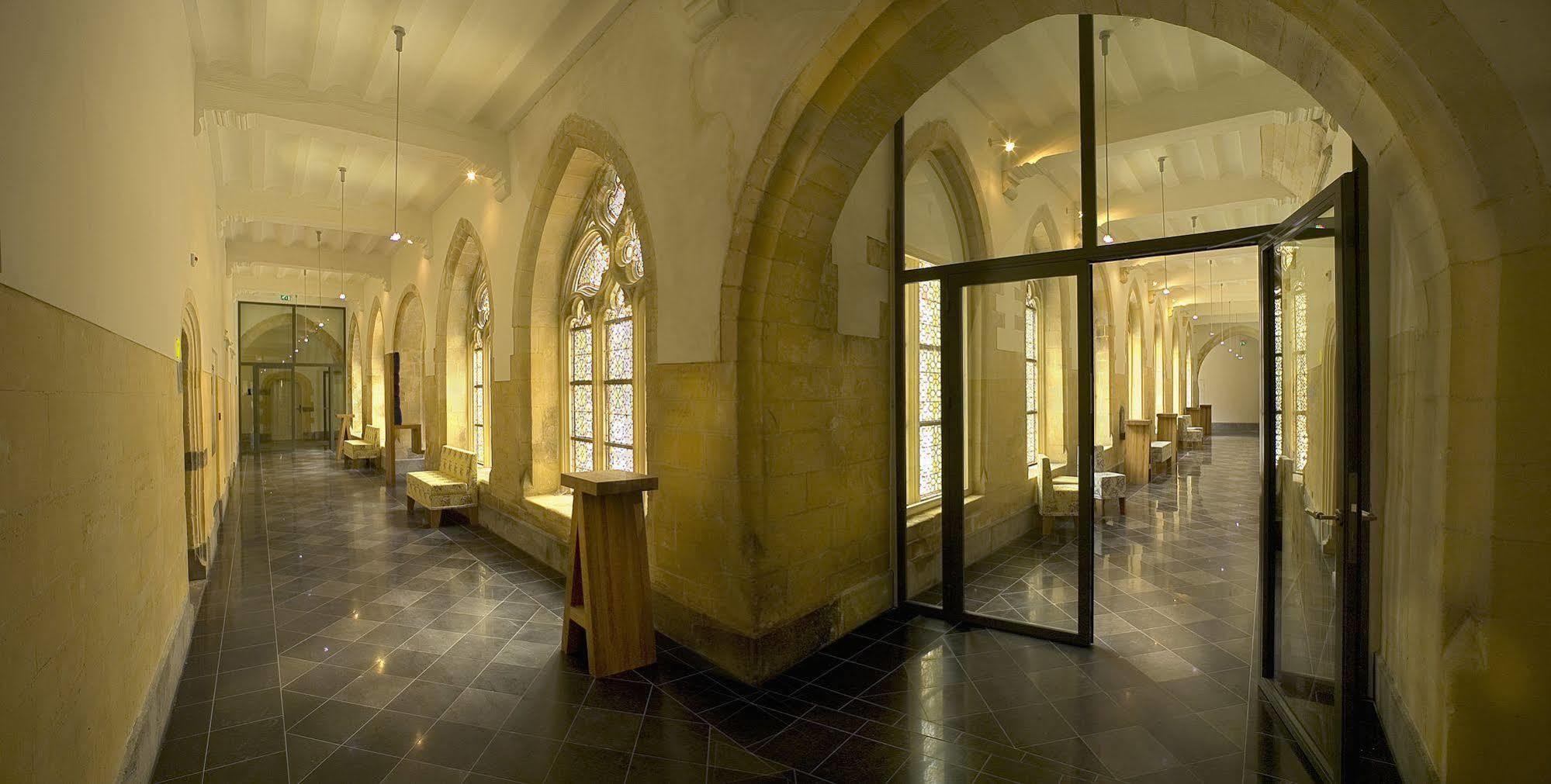 Kruisherenhotel Maastricht - Oostwegel Collection, Member Of Design Hotels Exteriör bild The interior of the museum