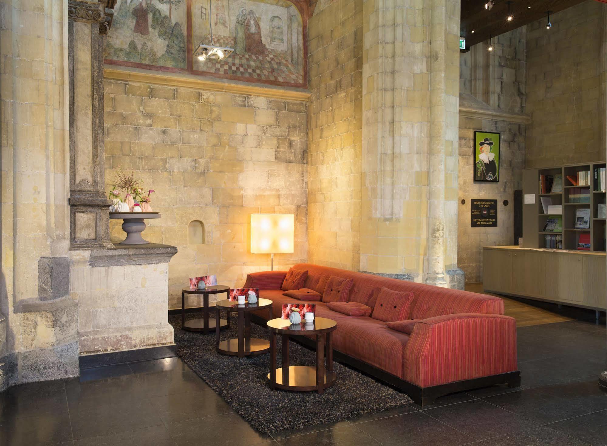 Kruisherenhotel Maastricht - Oostwegel Collection, Member Of Design Hotels Exteriör bild The interior of the museum