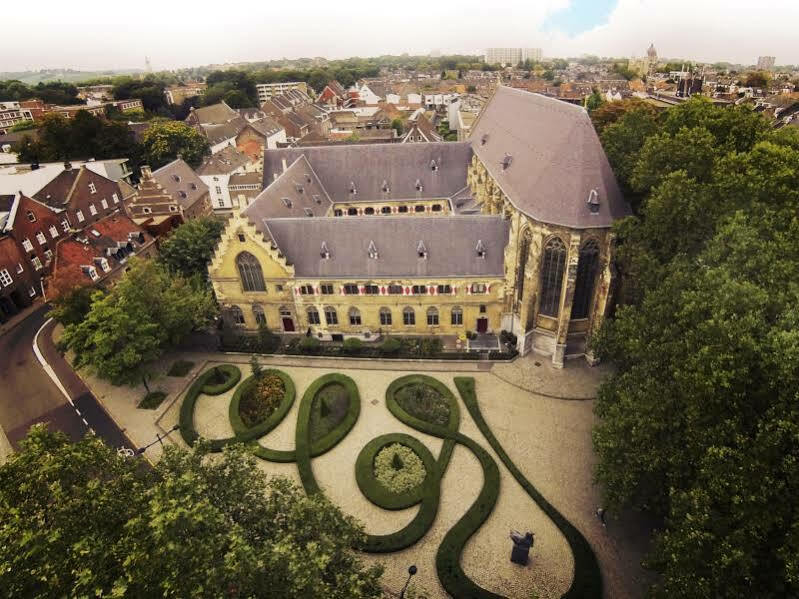 Kruisherenhotel Maastricht - Oostwegel Collection, Member Of Design Hotels Exteriör bild The former abbey church of St. Maria